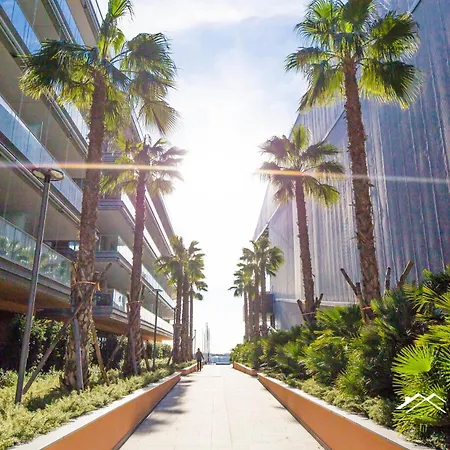 Waterfront Luxury Studio, Free Parking, Ac, Netflix & Wifi By Tilo Lux * Gênes