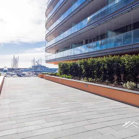 דירה Waterfront Luxury Studio, Free Parking, Ac, Netflix & Wifi By Tilo Lux