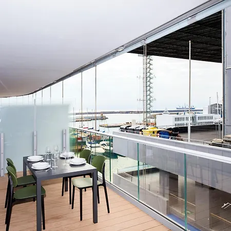 Waterfront Luxury Studio, Free Parking, Ac, Netflix & Wifi By Tilo Lux Gênes