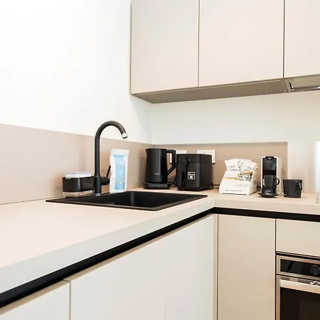 דירה Waterfront Luxury Studio, Free Parking, Ac, Netflix & Wifi By Tilo Lux ג'נובה