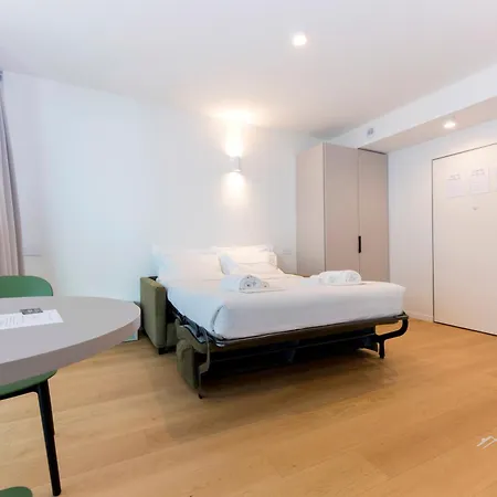 Waterfront Luxury Studio, Free Parking, Ac, Netflix & Wifi By Tilo Lux דירה