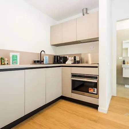 Waterfront Luxury Studio, Free Parking, Ac, Netflix & Wifi By Tilo Lux * ג'נובה