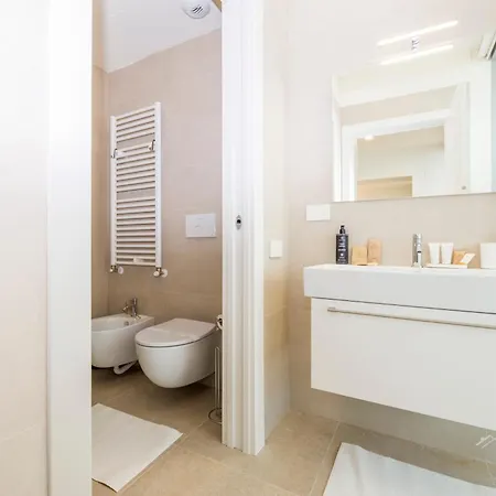 דירה Waterfront Luxury Studio, Free Parking, Ac, Netflix & Wifi By Tilo Lux