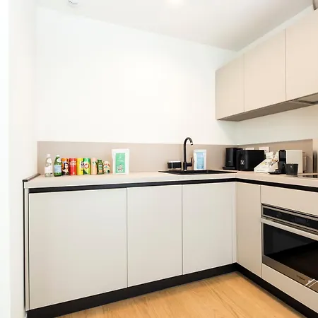Waterfront Luxury Studio, Free Parking, Ac, Netflix & Wifi By Tilo Lux Apartment