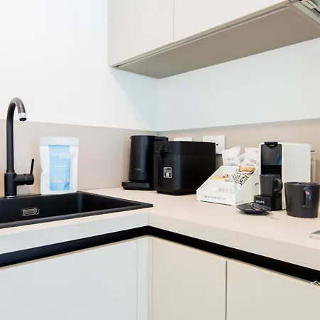 Waterfront Luxury Studio, Free Parking, Ac, Netflix & Wifi By Tilo Lux Genova