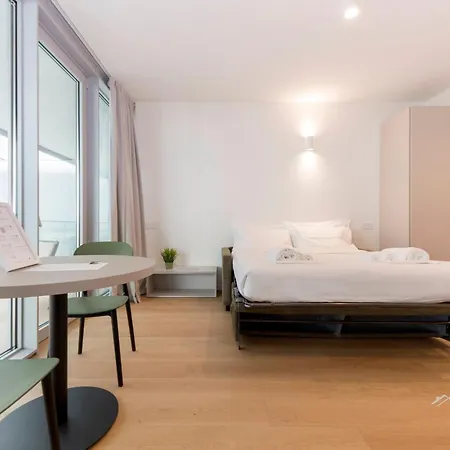Waterfront Luxury Studio, Free Parking, Ac, Netflix & Wifi By Tilo Lux Genova
