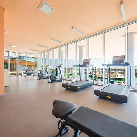 Waterfront Luxury Studio, Free Parking, Ac, Netflix & Wifi By Tilo Lux *