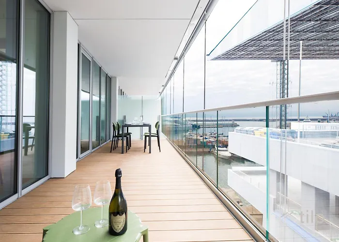 Waterfront Luxury Studio, Free Parking, Ac, Netflix & Wifi By Tilo Lux Apartament