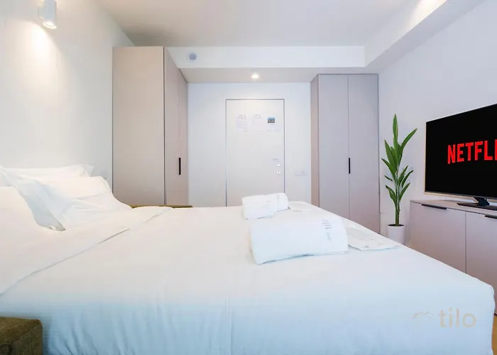 Waterfront Luxury Studio, Free Parking, Ac, Netflix & Wifi By Tilo Lux Apartament Genua