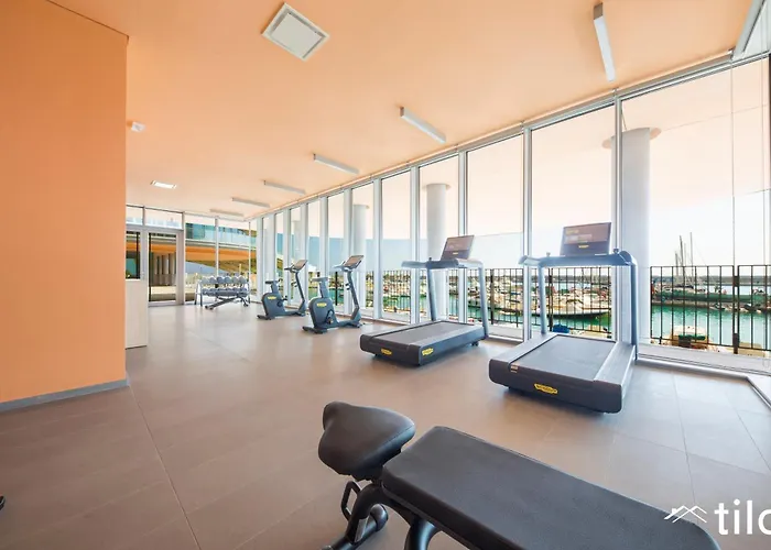 Waterfront Luxury Studio, Free Parking, Ac, Netflix & Wifi By Tilo Lux *