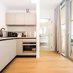 Apartmán Waterfront Luxury Studio, Free Parking, Ac, Netflix & Wifi By Tilo Lux