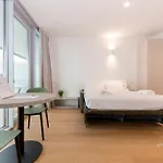 Waterfront Luxury Studio, Free Parking, Ac, Netflix & Wifi By Tilo Lux Janov