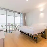 Waterfront Luxury Studio, Free Parking, Ac, Netflix & Wifi By Tilo Lux