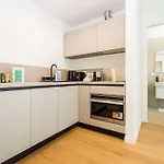 Waterfront Luxury Studio, Free Parking, Ac, Netflix & Wifi By Tilo Lux * Janov