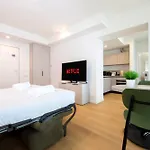 Waterfront Luxury Studio, Free Parking, Ac, Netflix & Wifi By Tilo Lux Apartmán *